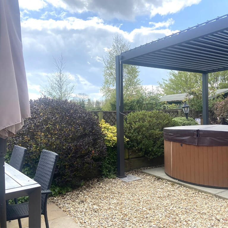 Church Farm Holiday Cottages and Lakeside Lodges outdoor area