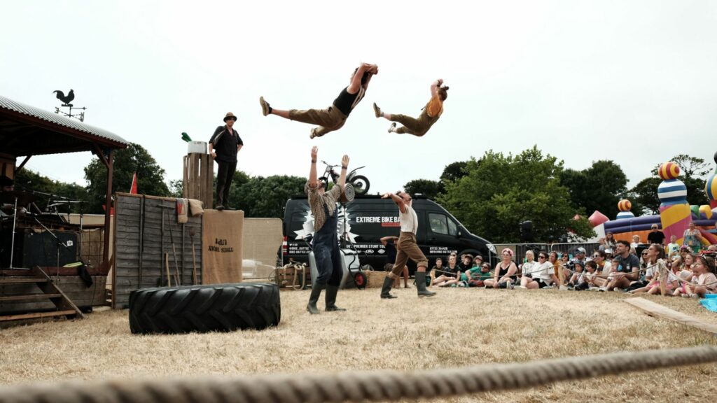 Farmyard Circus - Revive Festival Gainsborough