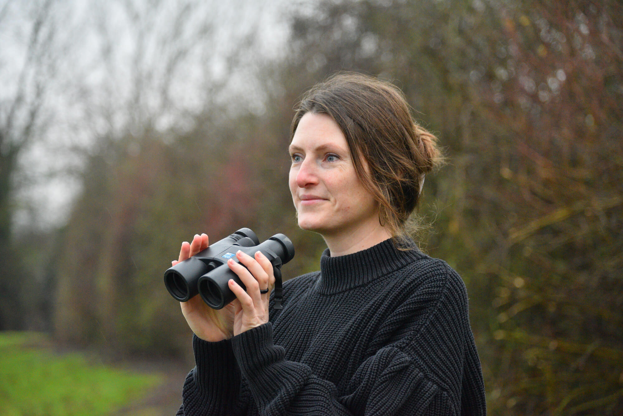Lucy Lapwing with binoculars