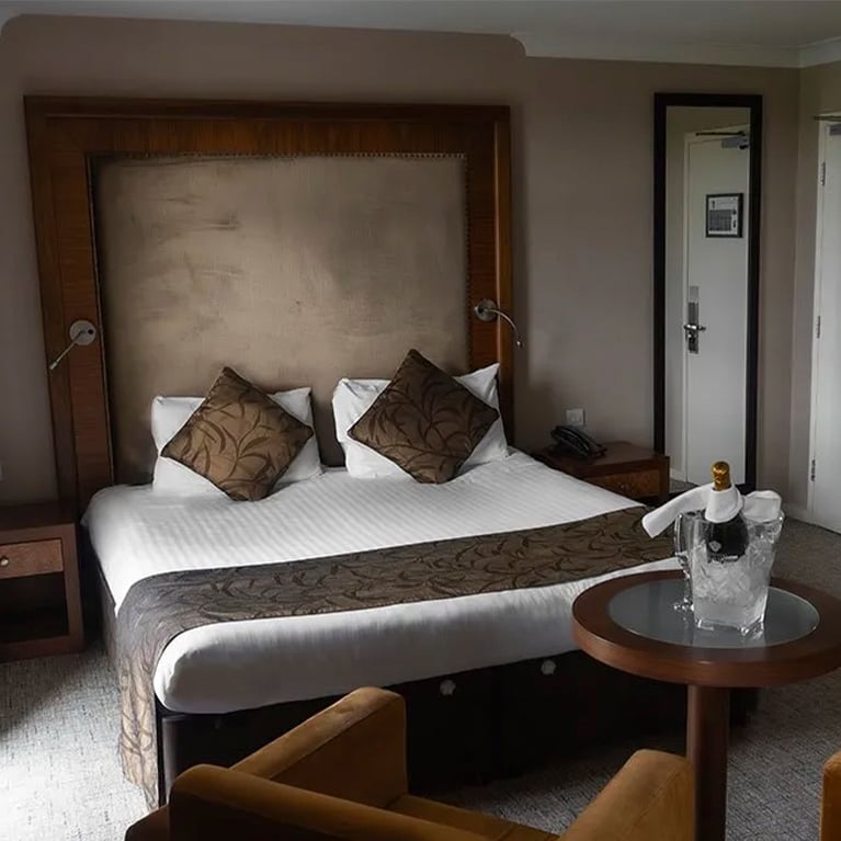 Humber Royal Hotel Bedroom Humber Royal Hotel Bedroom