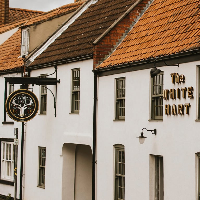 The White Hart Brigg The White Hart Brigg