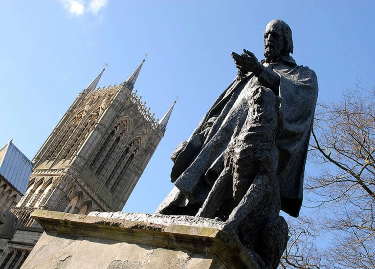 Tennyson Statue